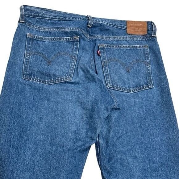 Levi's Wedgie Button Fly High Rise Medium Wash Jeans Capsule Comfort 31 - Picture 4 of 10